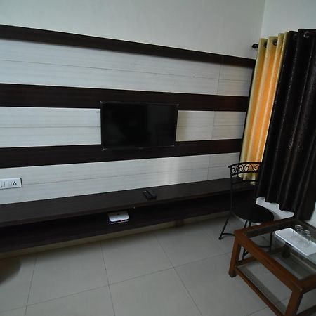 Hotel Vaishnavi Jaipur Ngoại thất bức ảnh