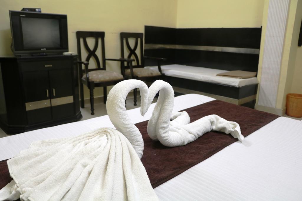 Hotel Vaishnavi Jaipur Ngoại thất bức ảnh