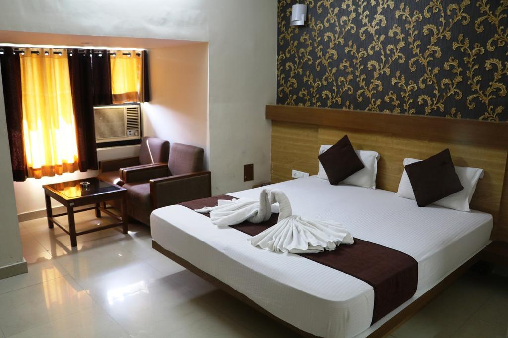 Hotel Vaishnavi Jaipur Ngoại thất bức ảnh