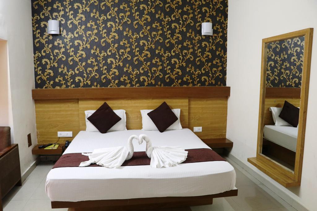 Hotel Vaishnavi Jaipur Ngoại thất bức ảnh