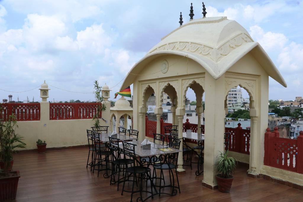 Hotel Vaishnavi Jaipur Ngoại thất bức ảnh