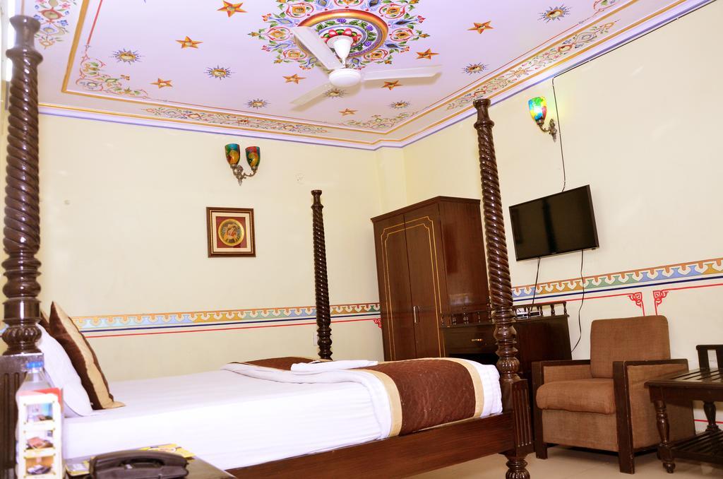 Hotel Vaishnavi Jaipur Ngoại thất bức ảnh