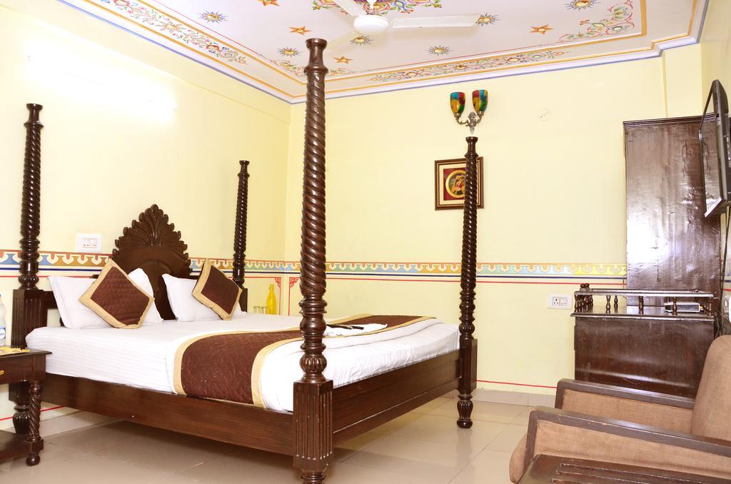 Hotel Vaishnavi Jaipur Ngoại thất bức ảnh