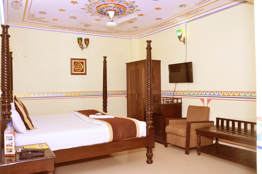 Hotel Vaishnavi Jaipur Ngoại thất bức ảnh