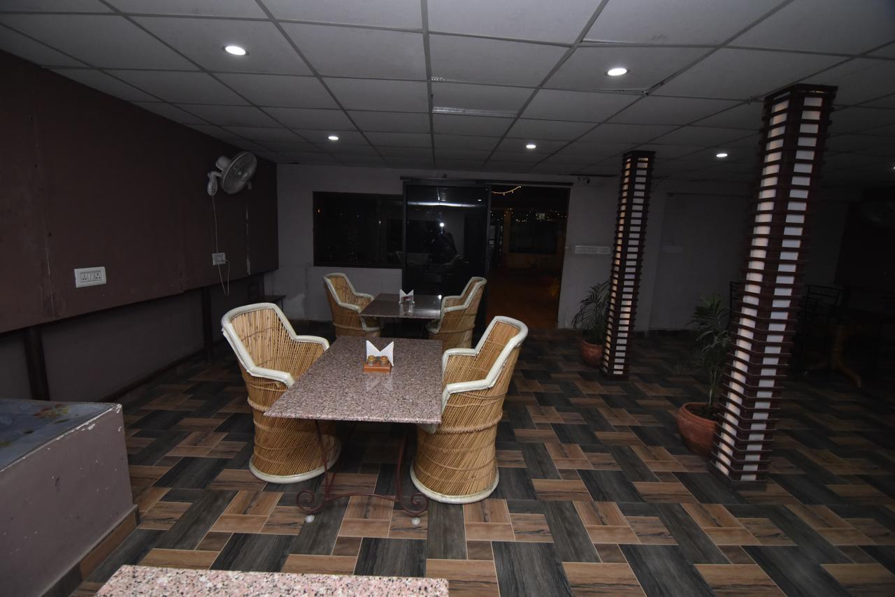 Hotel Vaishnavi Jaipur Ngoại thất bức ảnh