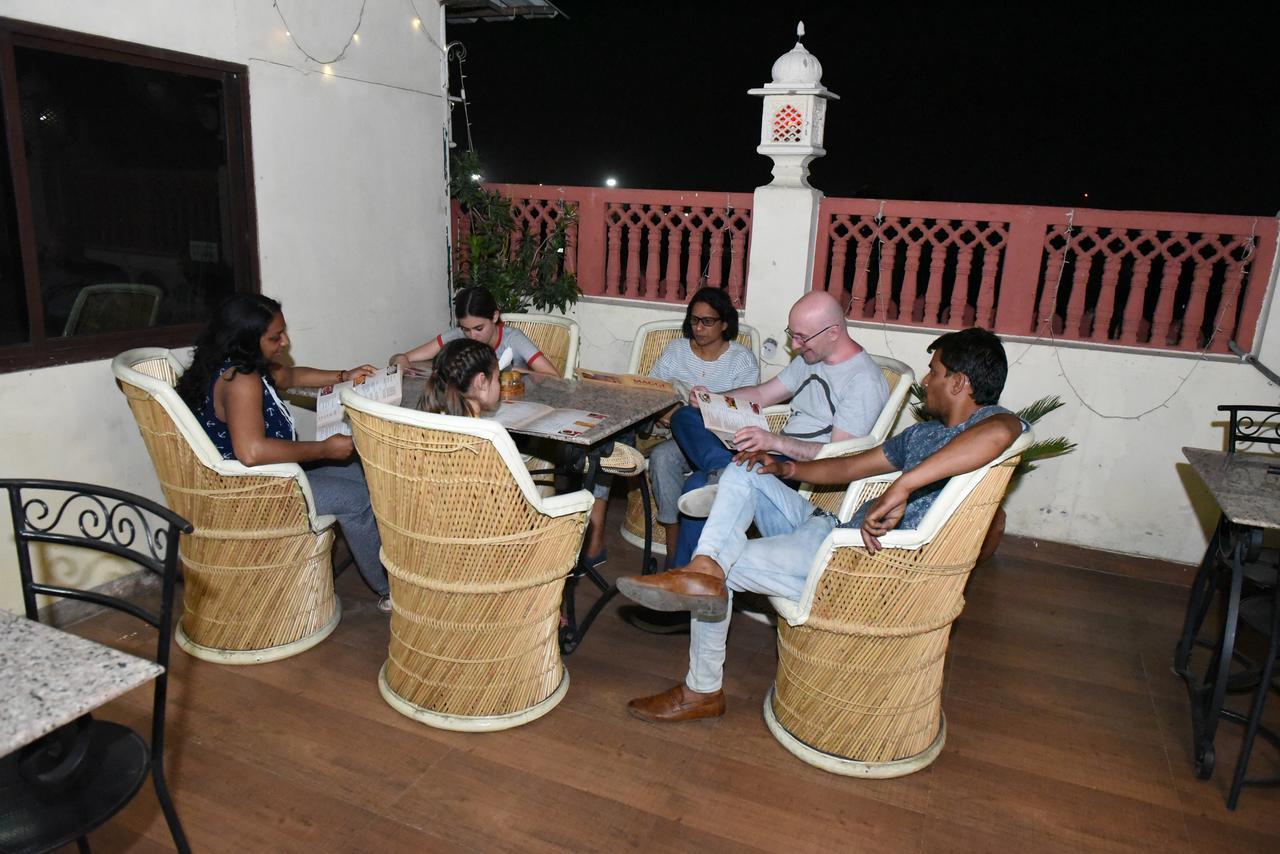 Hotel Vaishnavi Jaipur Ngoại thất bức ảnh