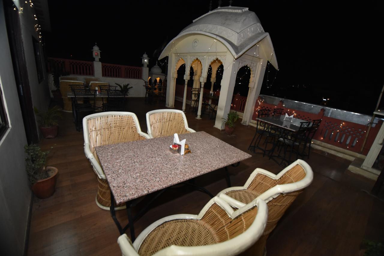 Hotel Vaishnavi Jaipur Ngoại thất bức ảnh