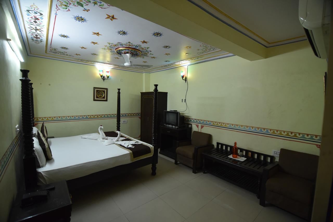 Hotel Vaishnavi Jaipur Ngoại thất bức ảnh