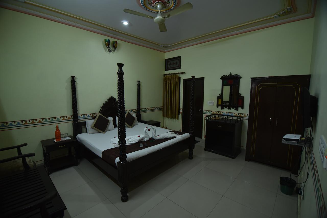 Hotel Vaishnavi Jaipur Ngoại thất bức ảnh