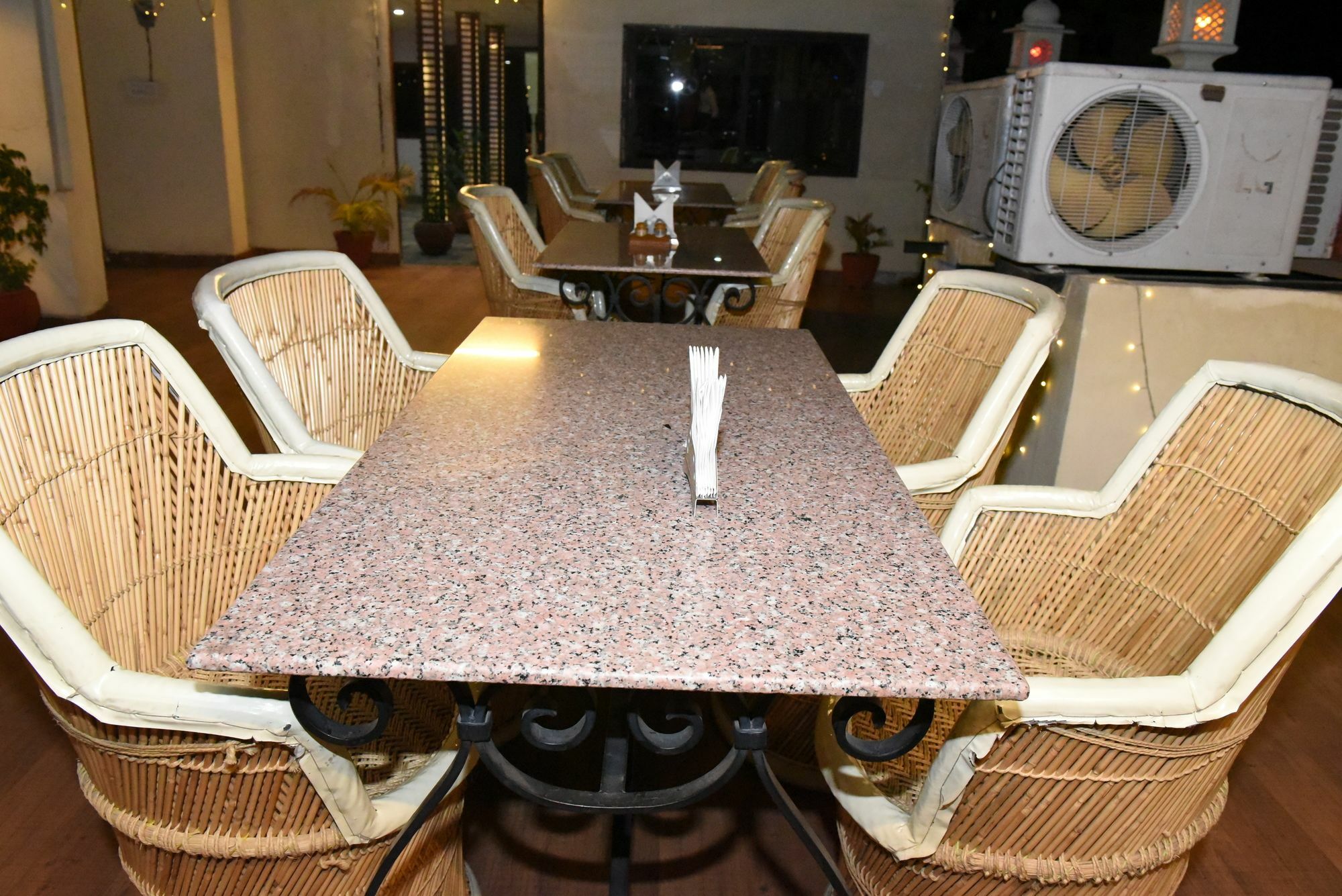 Hotel Vaishnavi Jaipur Ngoại thất bức ảnh